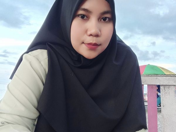 Nurhasna Embisa, S.HI., M.H