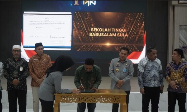 KANWIL KEMENKUM MALUT DAN STAI BABUSSALAM SULA TANDATANGANI PKS "Perkuat Sentra HKI dan Perlindungan Kekayaan Intelektual, Hasil Karya Inovasi dan Kekayaan Budaya Daerah"