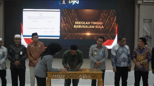KANWIL KEMENKUM MALUT DAN STAI BABUSSALAM SULA TANDATANGANI PKS "Perkuat Sentra HKI dan Perlindungan Kekayaan Intelektual, Hasil Karya Inovasi dan Kekayaan Budaya Daerah"