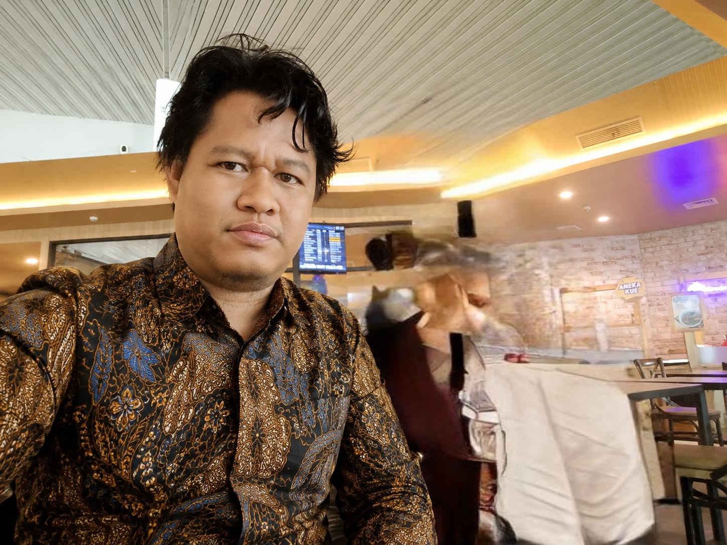 IBU YANG DILUPAKAN IBU YANG DILUPAKAN